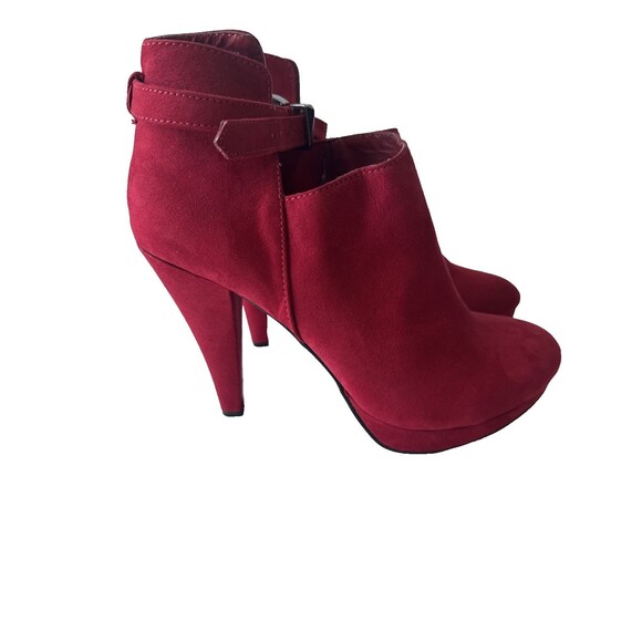Diba Shoes - DIBA Women’s Red Suede Ankle Booties Size 8M